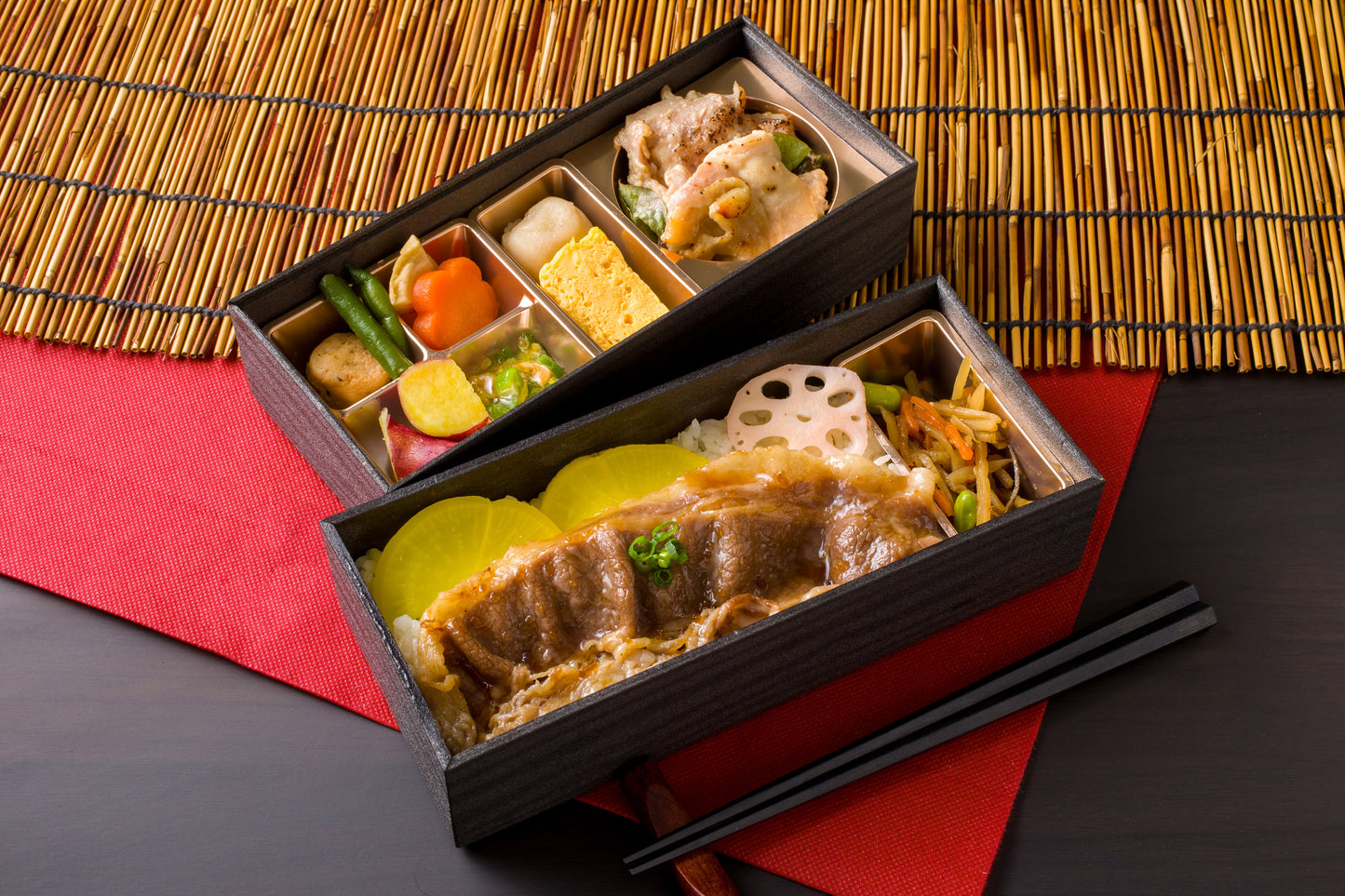 黒毛和牛すき焼き弁二段重